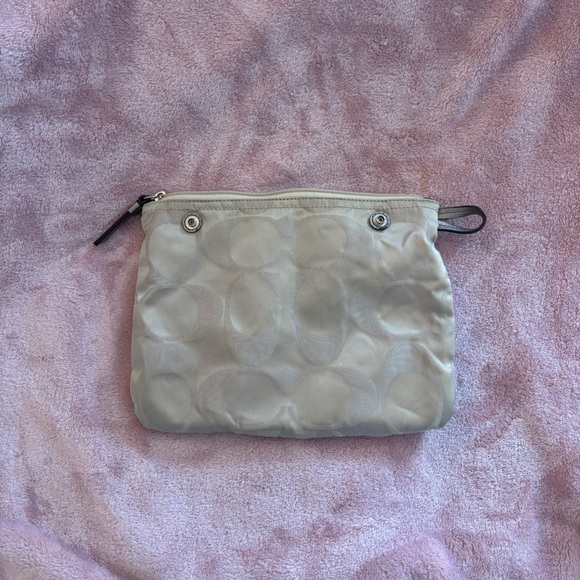 Coach Getaway Signature Nylon Tote + Cosmetic Bag - Picture 14 of 16